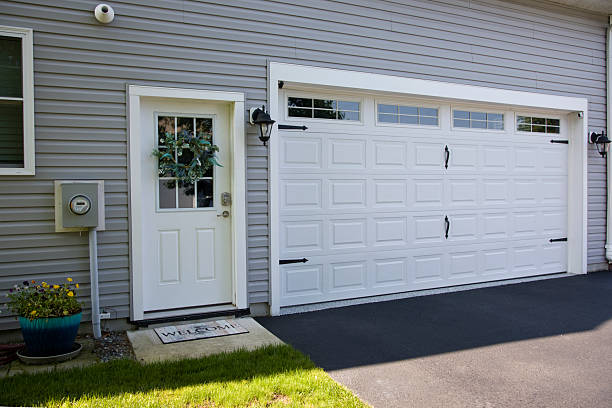 24/7 Emergency Garage Door Roller Replacement experts in Forsyth County County, GA